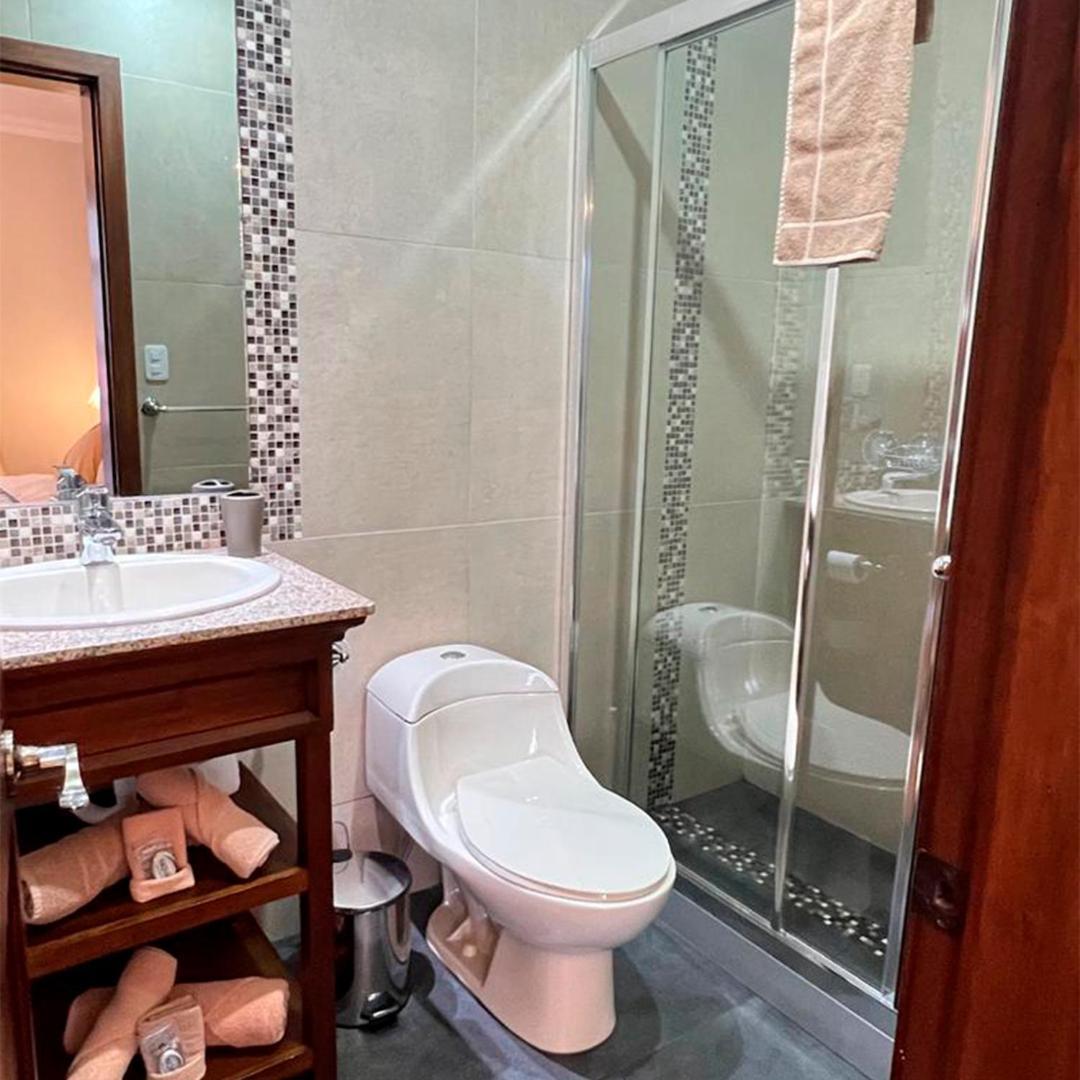 Casa Hibiscus Boutique Hotel Куенка Екстер'єр фото