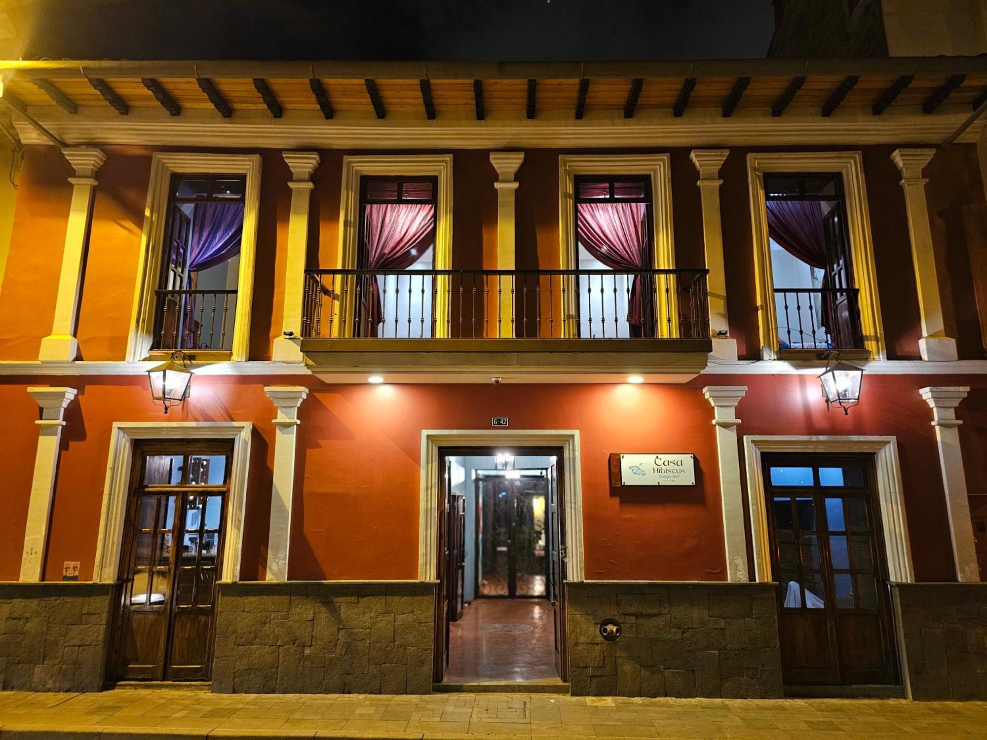 Casa Hibiscus Boutique Hotel Куенка Екстер'єр фото